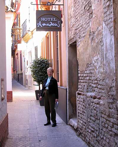 Bebe at the Hotel Amadeus in Seville Bebe at the Hotel Amadeus in Seville